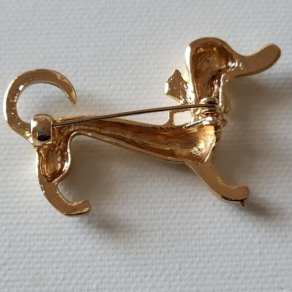 Cute Dachshund Brooch - Picture 2 of 2